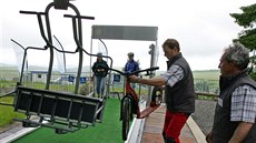 Nejprve začne na vrchol Klínovce jezdit jáchymovská lanovka, později se přidá i... Nejprve začne na vrchol Klínovce jezdit jáchymovská lanovka, později se přidá i...