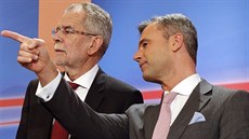 Rakoutí prezidenttí kandidáti: Alexander van der Bellen (vlevo) a Norbert...