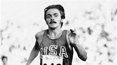 Steve Prefontaine pi vítzném bhu na 3000 metr na Bislett Stadium v Oslu....