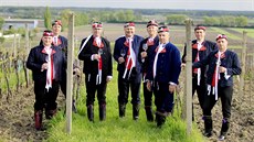 Mužáci z Hrušek patří mezi šestnáct unikátních čistě mužských pěveckých sborů,... Mužáci z Hrušek patří mezi šestnáct unikátních čistě mužských pěveckých sborů,...