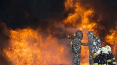 Podnikoví hasii ze Spolany a jejich pratí kolegové zahájili 26. dubna...