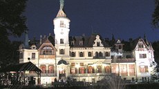 Zámek v zoologické zahradě ve Zlíně-Lešné. Zámek v zoologické zahradě ve Zlíně-Lešné.
