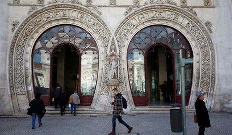 A donedávna stála socha portugalského krále ped nádraím Rossio v centru Lisabonu.