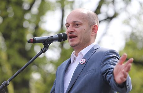 Lídr Bloku proti islámu Martin Konvika pi projevu 1.5.2016.
