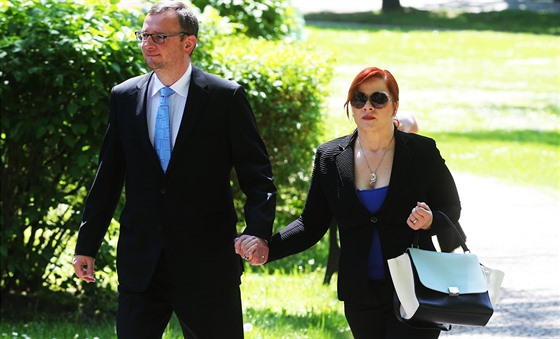 Bývalý premiér Petr Neas s manelkou Janou se na ruské ambasád v Praze...