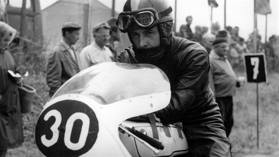 Kel Carruthers z Austrálie byl tovární jezdec Benelli a Aermacchi. V roce 1969...