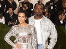 Kim Kardashianová a Kanye West na Met Gala (New York, 2. kvtna 2016)