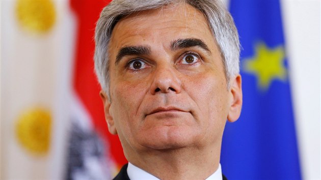 Rakousk kancl Werner Faymann ve tvrtek oznmil, e se rozhodl rezignovat na vechny sv funkce. (9. kvtna 2016)