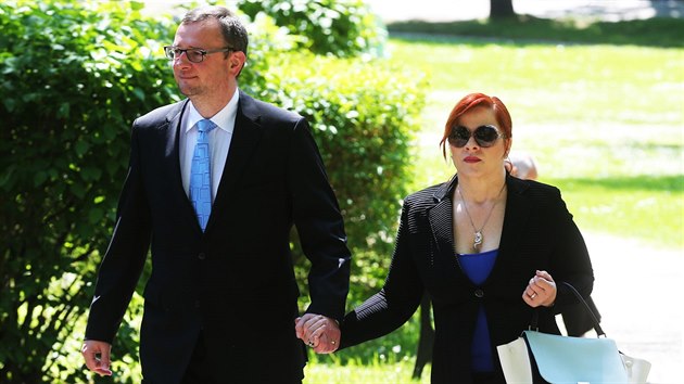 Bývalý premiér Petr Neas s manelkou Janou se na ruské ambasád v Praze...