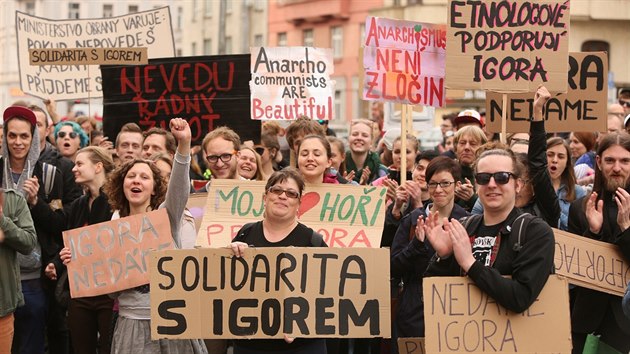 Demonstrace v Praze na podporu vyhotnho anarchisty Igora evcova (3. kvten 2016)