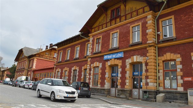 N&aacute;draž&iacute; Vesel&iacute; nad Lužnic&iacute;.