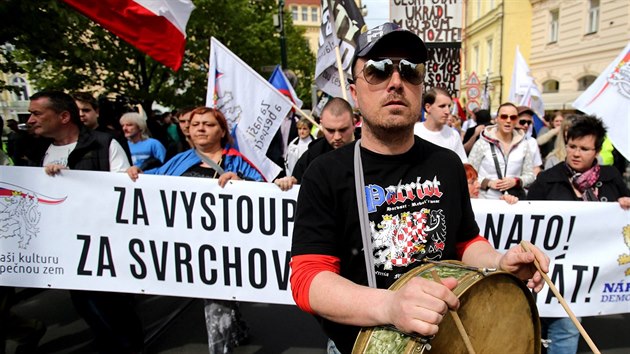 Demonstrace podan Nrodn demokraci v Praze. (1.5.2016)