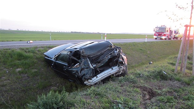 Tragick dopravn nehoda mezi Ostroskou Lhotou a Uherskm Ostrohem.
