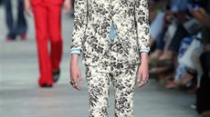 Kvtované obleky: Gucci, jaro - léto 2016