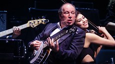 Německý skladatel filmové hudby Hans Zimmer vystoupil v pražské O2 Aréně s... Německý skladatel filmové hudby Hans Zimmer vystoupil v pražské O2 Aréně s...