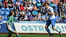 Momentka z duelu Ostravy (bílá) a Bohemians