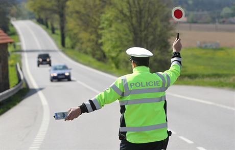 Poradenské firmy idim radí, aby nikdy s postihem nesouhlasili na míst a nic nepodepisovali.