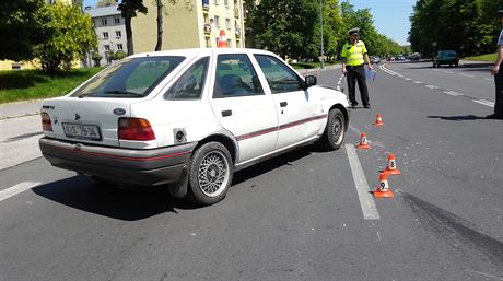 idi nedal motorkái pednost pi vyjídní z vedlejí silnice.