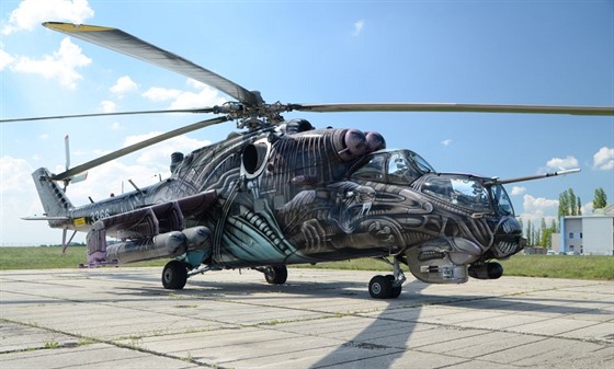 Vrtulník Mi-24/35 s názvem Alien Tiger 221. letky z Námti nad Oslavou.