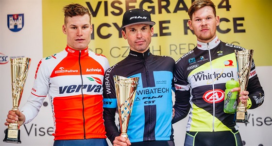 Stupn pro nejlepí v cyklistickém závod Visegrád 4 Bicycle Race v Náchod...