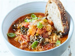 Polvka minestrone podle Jamieho Olivera