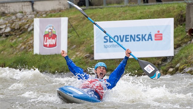 Mistr Evropy ve vodnm slalomu Ji Prskavec js po finlov jzd.