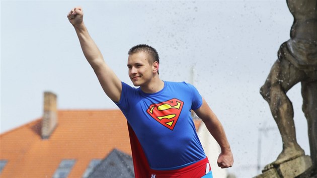 esk Budjovice hld Superman. Jmenuje se Daniel Mrz a je studentem Gymnzia J. V. Jirska.