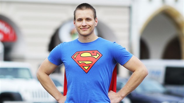 esk Budjovice hld Superman. Jmenuje se Daniel Mrz a je studentem Gymnzia J. V. Jirska.