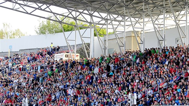 Na zpas Zbrojovky se Spartou dorazilo 10 200 divk, co je nejvt ligov nvtva v novodob historii stadionu v Srbsk ulici. Bran vyhrli 1:0.