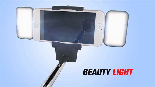 Automatizovan selfie ty vyroben pro ely propagace televiznho serilu UnREAL