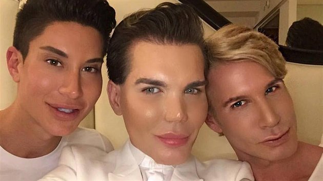 Justin Jedlica, Rodrigo Alves a esk Ken Robert Paulat na party v Hollywoodu (9. kvtna 2016)