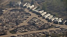 Následky ničivého požáru v kanadském městě Fort McMurray (13. května 2016) Následky ničivého požáru v kanadském městě Fort McMurray (13. května 2016)