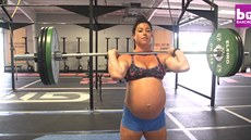 Před porodem zvedá 93 kilo Před porodem zvedá 93 kilo