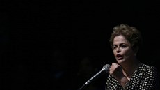 Senátoi potopili brazilskou prezidentku. Rousseffovou nahradí Temer