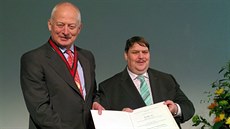 V první den sjezdu převzal lichtenštejnský kníže Hans Adam II. (vlevo) nejvyšší... V první den sjezdu převzal lichtenštejnský kníže Hans Adam II. (vlevo) nejvyšší...