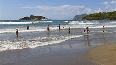 Iztuzu, Dalyan, Turecko. Jestli hledáte klid a rybářské vesničky, jste tu... Iztuzu, Dalyan, Turecko. Jestli hledáte klid a rybářské vesničky, jste tu...