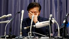 Šéf japonské automobilky Mitsubishi Tecuro Aikawa během tiskové konference v... Šéf japonské automobilky Mitsubishi Tecuro Aikawa během tiskové konference v...