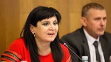 Advokátka Klára Samková na semináři Máme se bát islámu? v Poslanecké sněmovně... Advokátka Klára Samková na semináři Máme se bát islámu? v Poslanecké sněmovně...