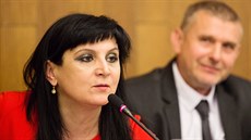 Advokátka Klára Samková na semináři Máme se bát islámu? v Poslanecké sněmovně... Advokátka Klára Samková na semináři Máme se bát islámu? v Poslanecké sněmovně...