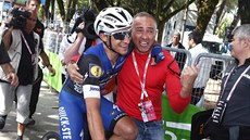 Gianluca Brambilla slaví vítzství v osmé etap Gira d´Italia.