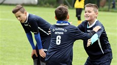 Mladí fotbalisté ZŠ Klegova, kde sídlí MFK Vítkovice, se radují z postupu do... Mladí fotbalisté ZŠ Klegova, kde sídlí MFK Vítkovice, se radují z postupu do...