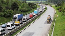 Omezení na dálnici D5. Omezení na dálnici D5.