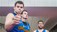 Jaromír a Petr Bohačíkové a Jan Stehlík (zleva), vítězové ostravského turnaje... Jaromír a Petr Bohačíkové a Jan Stehlík (zleva), vítězové ostravského turnaje...