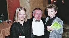 Jana Krytináová, její otec Jií Krytiná a jeho kolegyn Aka Janouková
