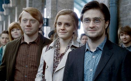 Ron, Hermiona a Harry na konci sedmého pokraování Harry Potter a relikvie smrti