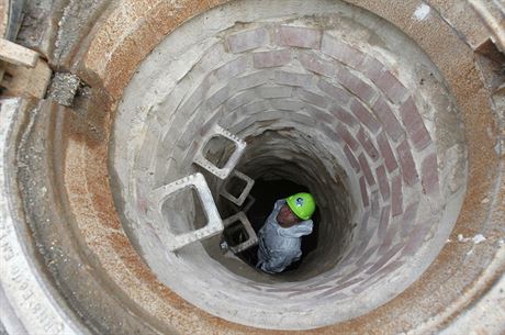 Opravená historická kanalizace v Terezín.