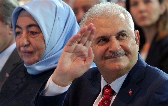 Binali Yildirim byl premiérem v letech 2015 a 2018 a nyní zastává post pedsedy parlamentu.