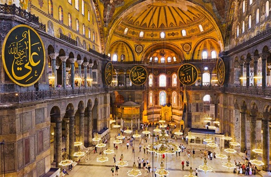 Chrám Boí moudrosti v Istanbulu byl vdy oblíbeným turistickým cílem. Letos ale turist výrazn ubylo.