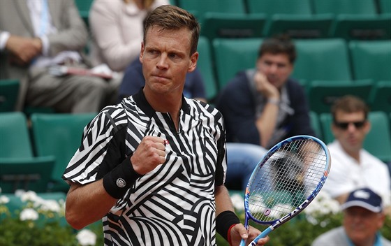 TOHLE VYLO. Tomá Berdych ve druhém kole Roland Garros.