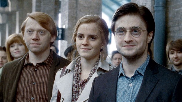 Ron, Hermiona a Harry na konci sedmého pokračování Harry Potter a relikvie smrti Ron, Hermiona a Harry na konci sedmého pokračování Harry Potter a relikvie smrti